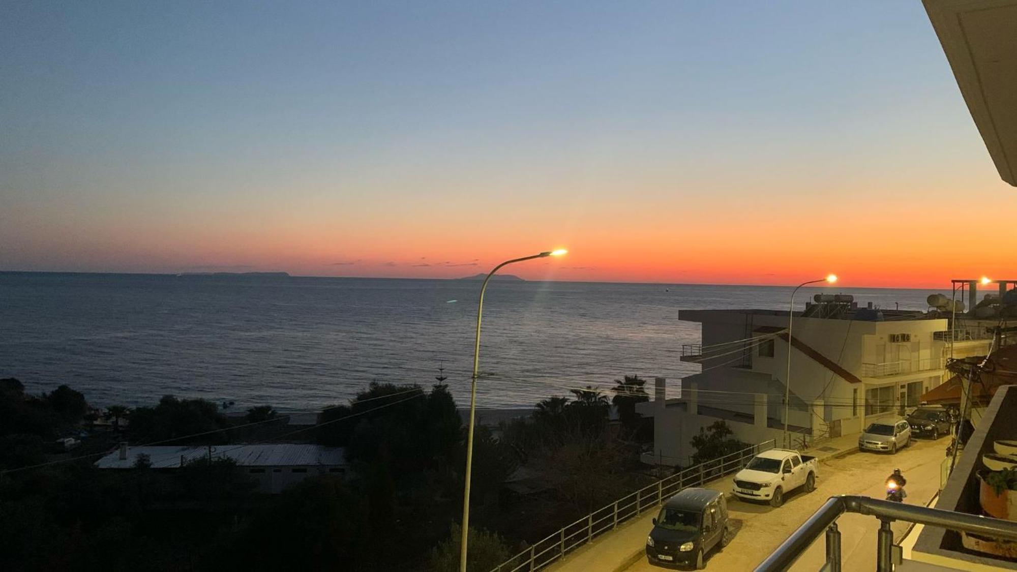 Sunset Views Apartment Хімара Екстер'єр фото